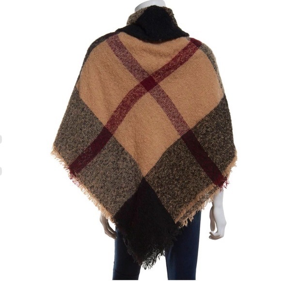 Steve Madden Turtleneck Cable Knit Fringe Poncho Cape Sweater OS Winter Fall Wo - Picture 4 of 13